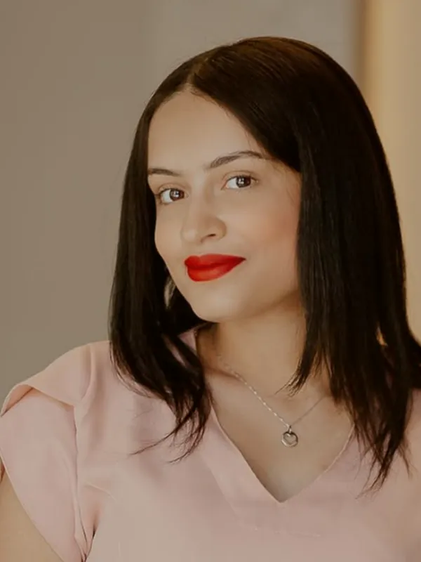 Ana Claudia, da equipe de odontologia da WA Orofacial