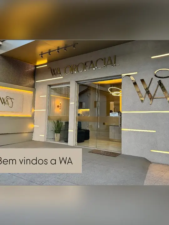 Publicação do Instagram: fachada da WA Orofacial, com a frase “Bem-vindos à WA”